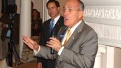 2006-10-04 Giuliani